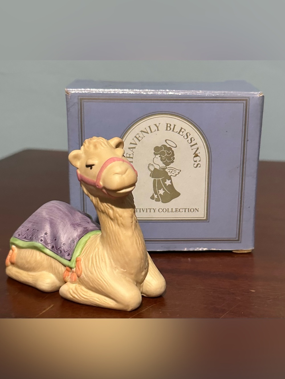 Vintage Avon Camel Heavenly Blessings Nativity 1986 Christmas Porcelain w/ Box